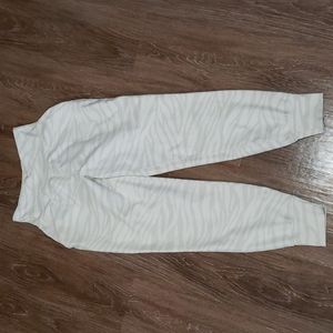 (S) Old Navy Active PowerSport Tiger Print Joggers Comfy Athleisure Loungewear